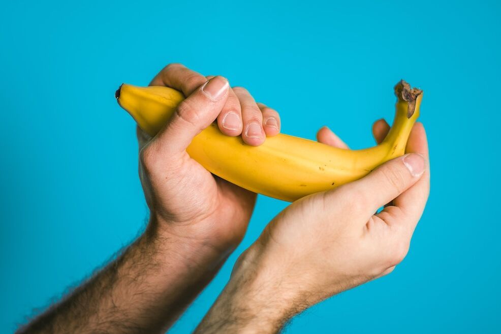 Pratimai, kad padidintumėte varpą banano pavyzdyje